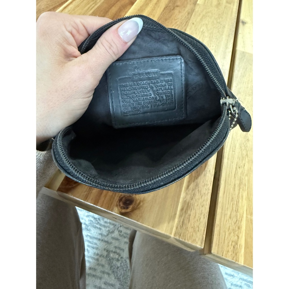 COACH Vintage Dome Zip Medium Cosmetic Case Purse in Black Leather - Picture 6 of 6